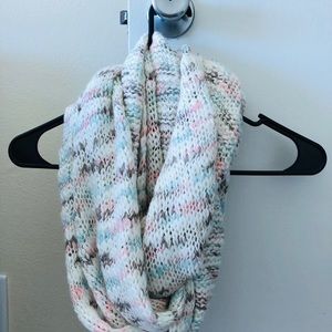 Aero infinity scarf